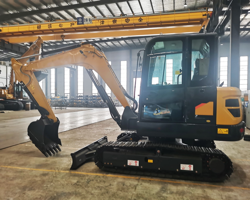 49.3HP小型挖掘机