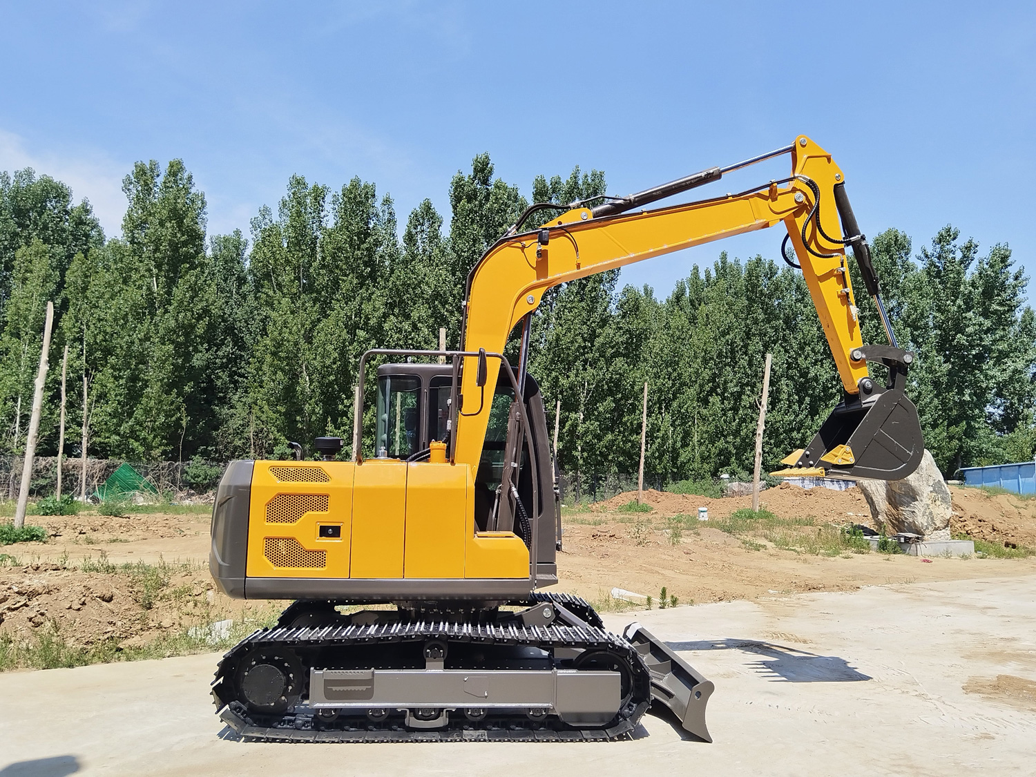 SH75 小型挖掘机